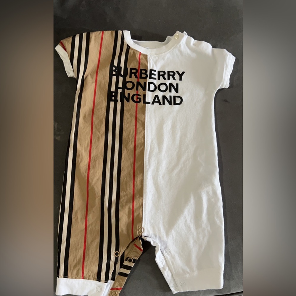 Unisex baby Burberry jumpsuit worn once